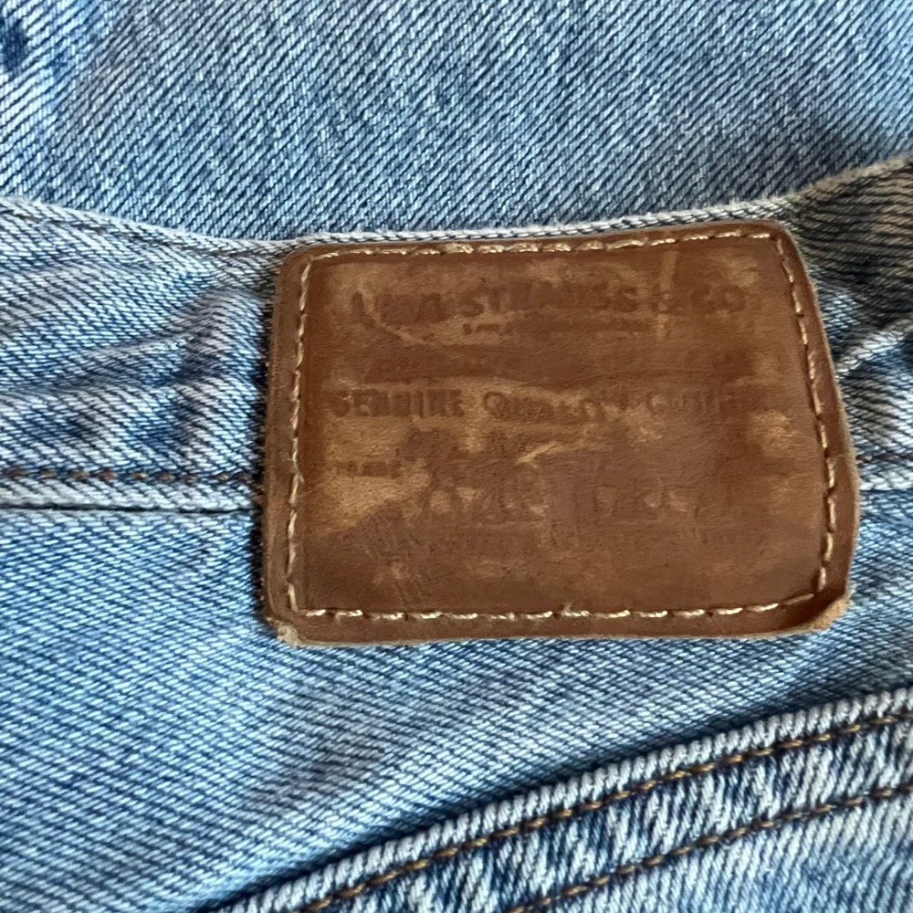 Levi's Premium Ribcage Straight Ankle Jeans Light Blue Denim Size 28 High Rise - Picture 9 of 9
